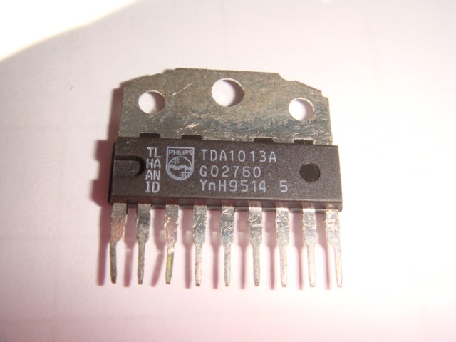 МИКРОСХЕМА "TDA1013A"